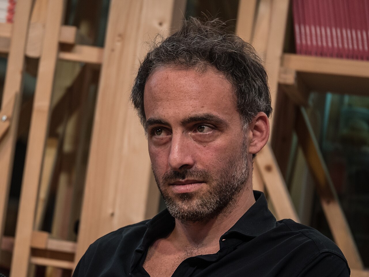 Une enquête ouverte à Paris pour ingérence russe visant Raphaël Glucksmann